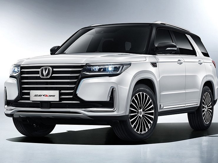 В России стартовали продажи кроссовера Changan СS95