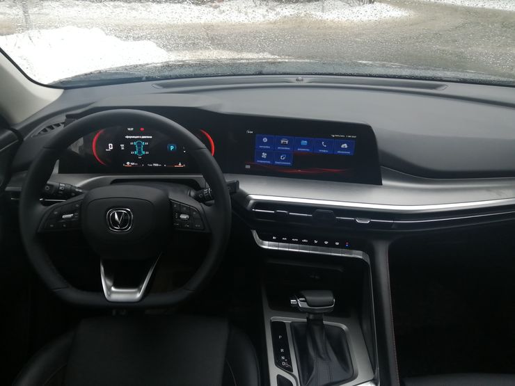 Работа над ошибками: тест-драйв обновленного кроссовера Changan CS35 Plus