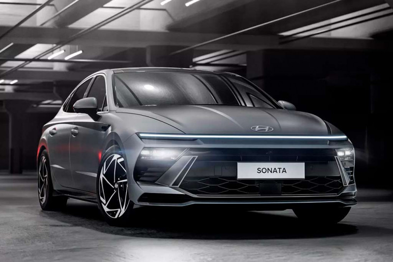 В Сеуле официально показали обновленный седан Hyundai Sonata 1 В Сеуле официально показали обновленный седан Hyundai Sonata