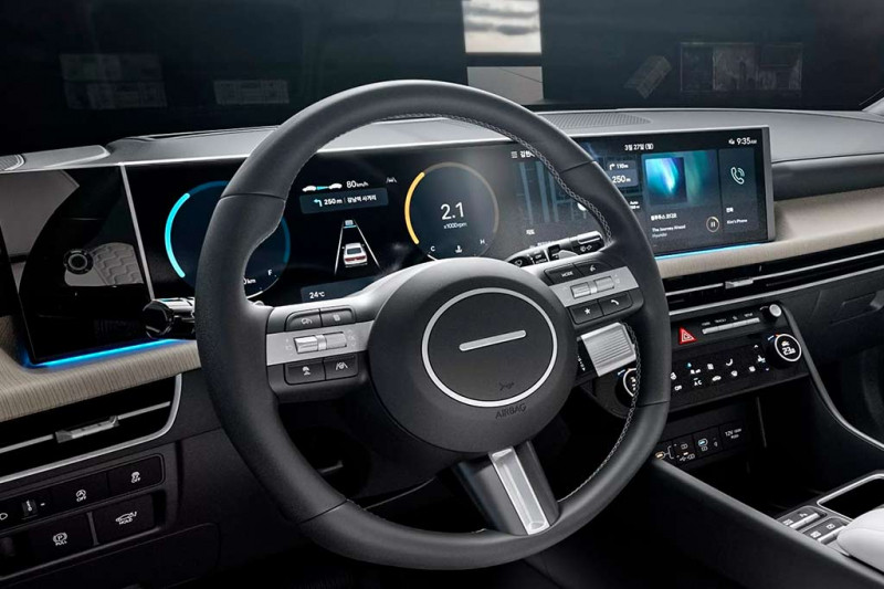 В Сеуле официально показали обновленный седан Hyundai Sonata 6 В Сеуле официально показали обновленный седан Hyundai Sonata