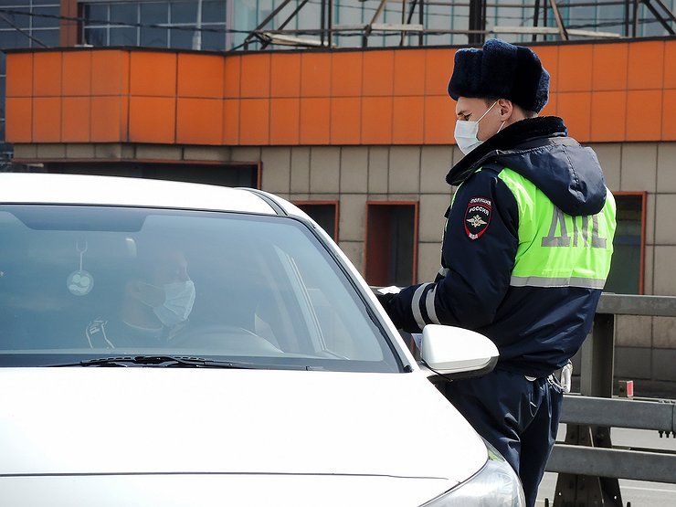 Могут ли оштрафовать водителя, решившего поспать в своей машине 1 Могут ли оштрафовать водителя, решившего поспать в своей машине