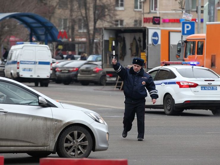 На какие вопросы сотрудника ГИБДД водителю лучше не отвечать 1 На какие вопросы сотрудника ГИБДД водителю лучше не отвечать