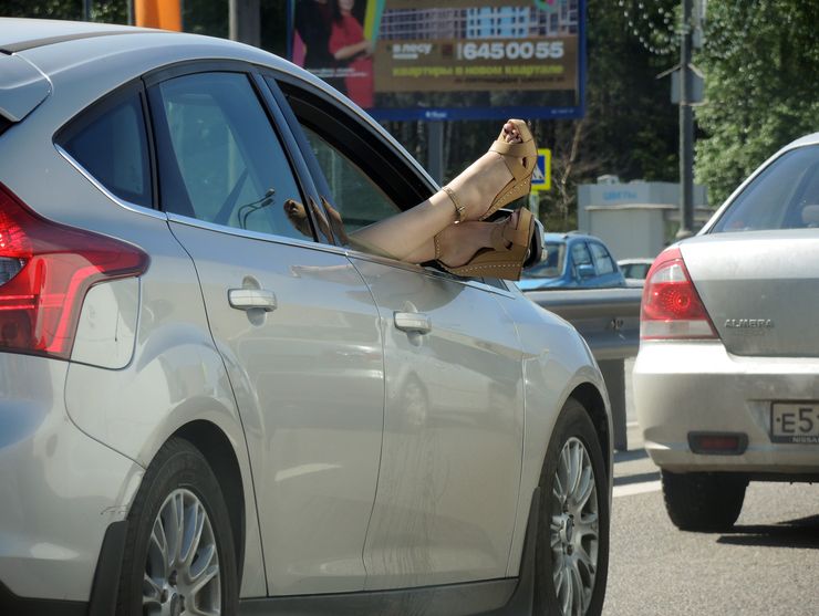 Как автовладельцы по собственной глупости портят двери своих машин