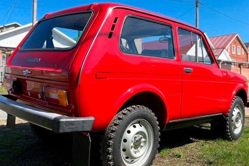 В продаже ВАЗ-2121 &laquo;Нива&raquo; за 23,0 млн рублей: это &laquo;капсула времени&raquo; из 1980 года