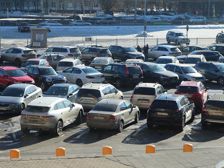 Машина банкрота: стоит ли покупать авто на банковских и государственных аукционах