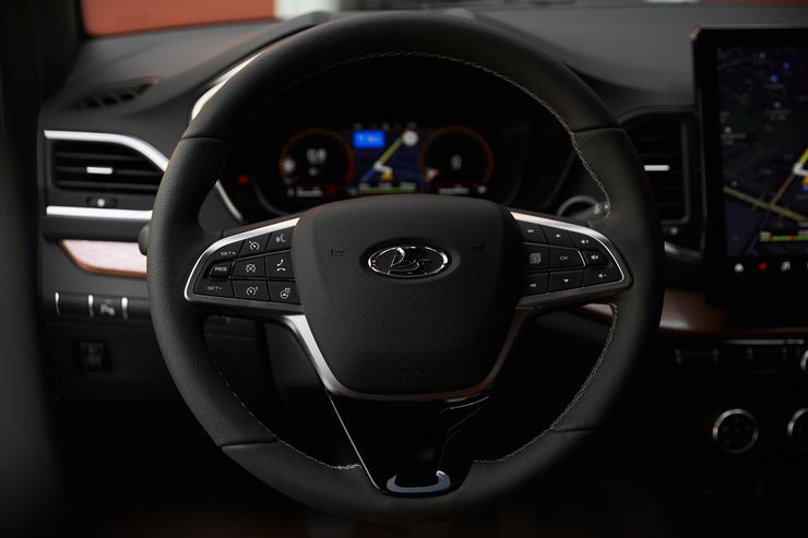 Первый тест-драйв новой LADA Vesta NG: без ESP, но с крутым функционалом