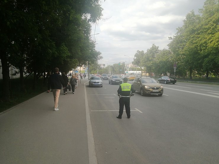 Когда сотрудник ГИБДД может придраться к «потеющему» маслом мотору