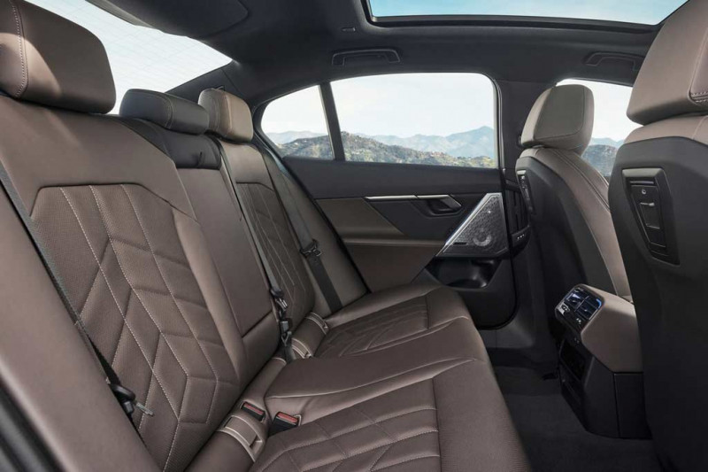 Представлен новый седан BMW 5-серии (G60): модель восьмого поколения