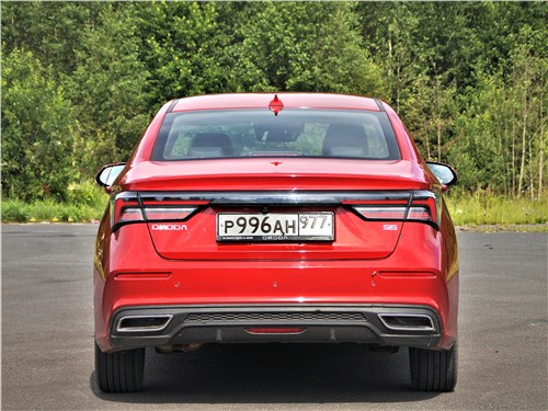 Omoda S5: 1,5-литровый "атмосферник" на 113 л.с. за 2 169 900 рублей. Чем автомобиль заинтересует российского покупателя?&nbsp;Разберемся.