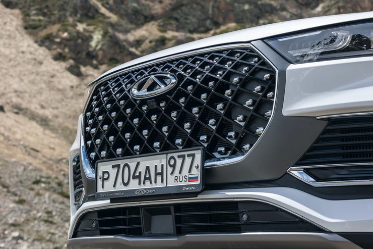 Мягкое с теплым: тест-драйв Chery Tiggo 8 Pro e+
