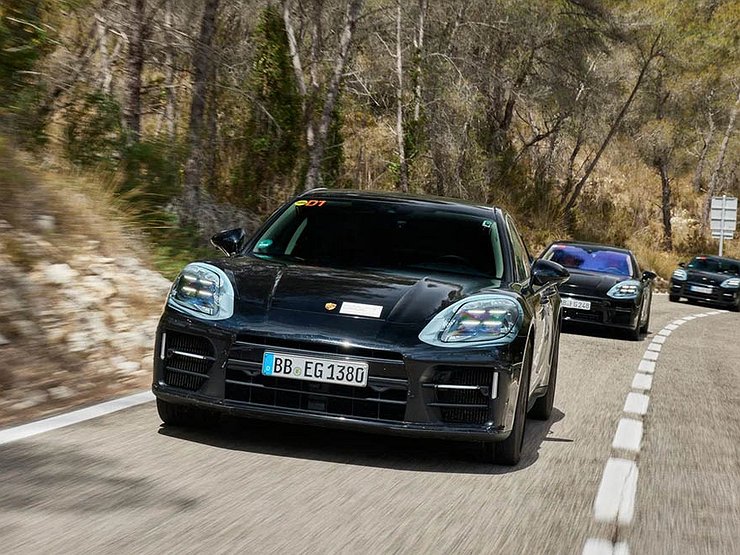 В Сеть «утекла» информация о новом поколении Porsche Panamera