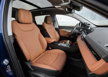 Мягкое с теплым: тест-драйв Chery Tiggo 8 Pro e+