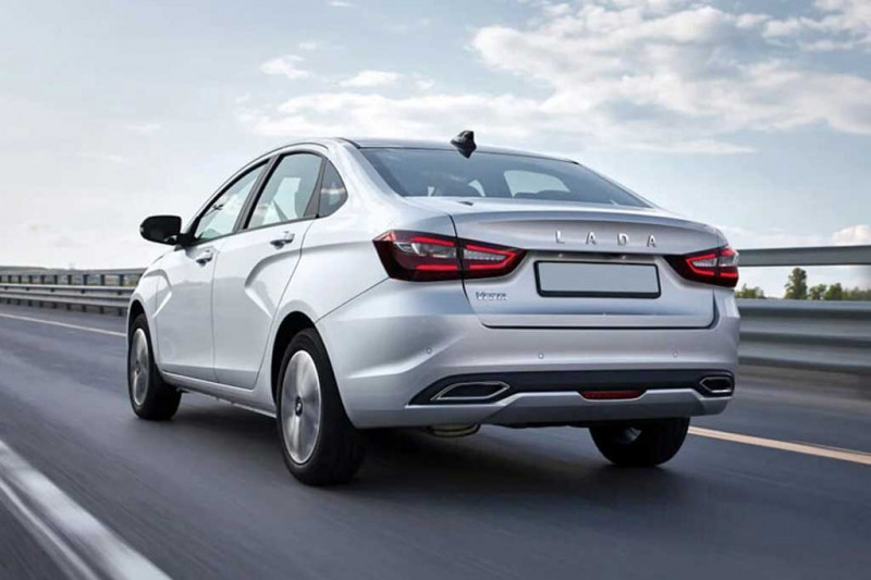 Lada Vesta NG: обновленный седан добрался до дилеров