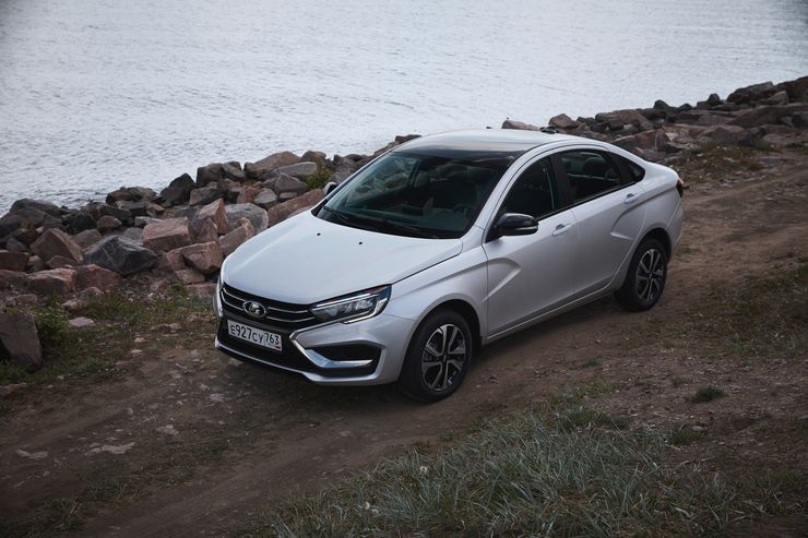 Первый тест-драйв новой LADA Vesta NG: без ESP, но с крутым функционалом