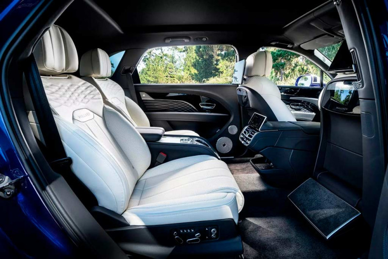 Удлиненный Bentley Bentayga EWB получил спецверсию от заводского ателье Mulliner 5 Удлиненный Bentley Bentayga EWB получил спецверсию от заводского ателье Mulliner
