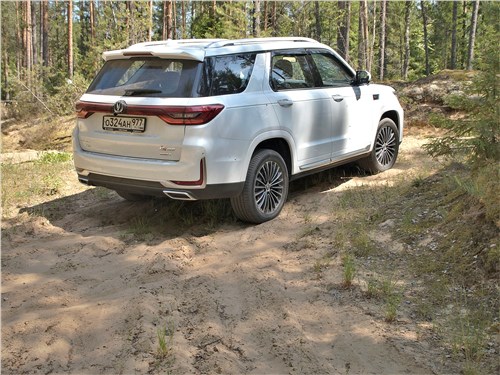 CHANGAN CS95 - большой кроссовер с мощным двигателем. Как себя покажет во внедорожных условиях?&nbsp;Разбираемся!
