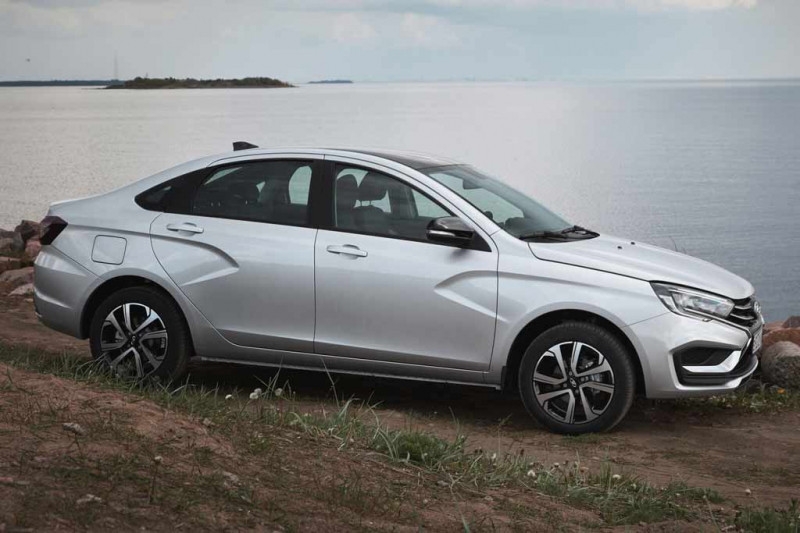 Lada Vesta NG: обновленный седан добрался до дилеров 4 Lada Vesta NG: обновленный седан добрался до дилеров