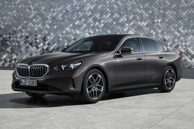 Представлен новый седан BMW 5-серии (G60): модель восьмого поколения