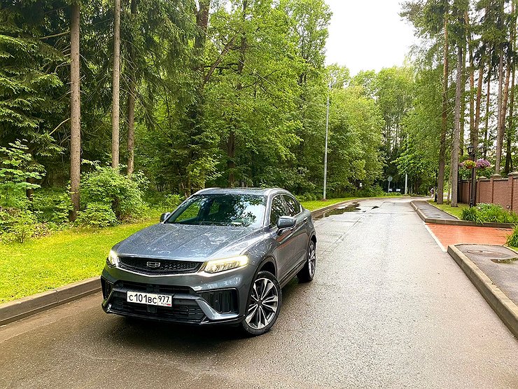 Меньше — не значит хуже: первый тест-драйв Geely Tugella с мотором 200 л. с.