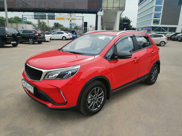 Здравствуй, недорогой Geely: тест-драйв кроссовера Livan X3 Pro