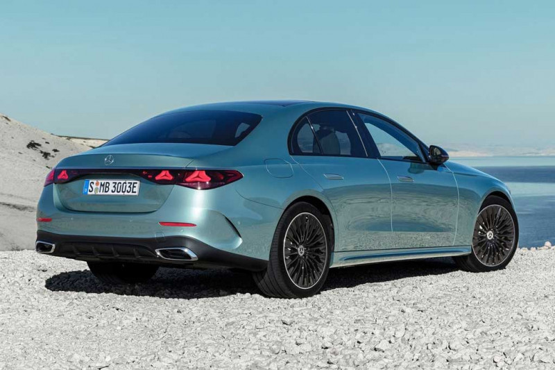 Немцы презентовали полностью новый Mercedes-Benz E-Class W214
