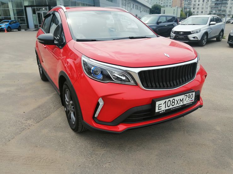 Здравствуй, недорогой Geely: тест-драйв кроссовера Livan X3 Pro
