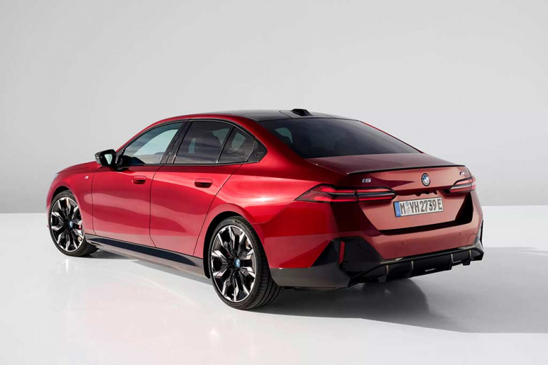 BMW i5 G60: рассекречен электрический вариант новой &laquo;пятерки&raquo;