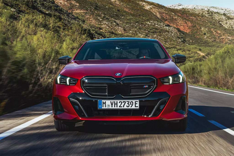 BMW i5 G60: рассекречен электрический вариант новой &laquo;пятерки&raquo;