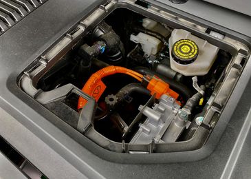 Мягкое с теплым: тест-драйв Chery Tiggo 8 Pro e+