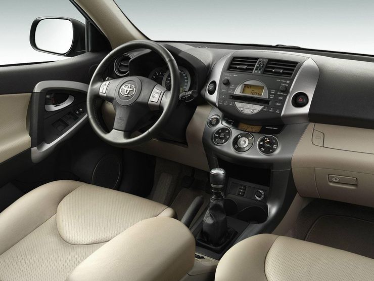 Какой подержанный кроссовер выбрать: Toyota RAV4, Nissan X-Trail или Mazda CX−7 2 Какой подержанный кроссовер выбрать: Toyota RAV4, Nissan X-Trail или Mazda CX−7