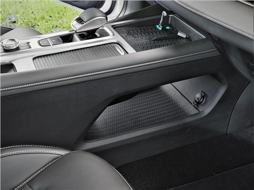Chery Arrizo 8 лучшая альтернатива Toyota Camry? Стильный салон и 186-сильный мотор с хорошей динамикой. Как себя покажет седан стоимостью 3 509 900 рублей?