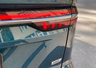 Для царских утех: тест-драйв нового Geely Monjaro Exclusive