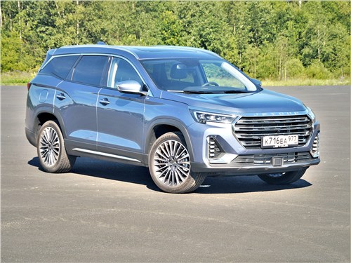 Jetour X90 Plus — главный конкурент Chery Tiggo 7 Pro Max. Как покажет себя 1,6-литровый мотор на 190 л.с.? Какие минусы есть у автомобиля ценой  3 299 900?