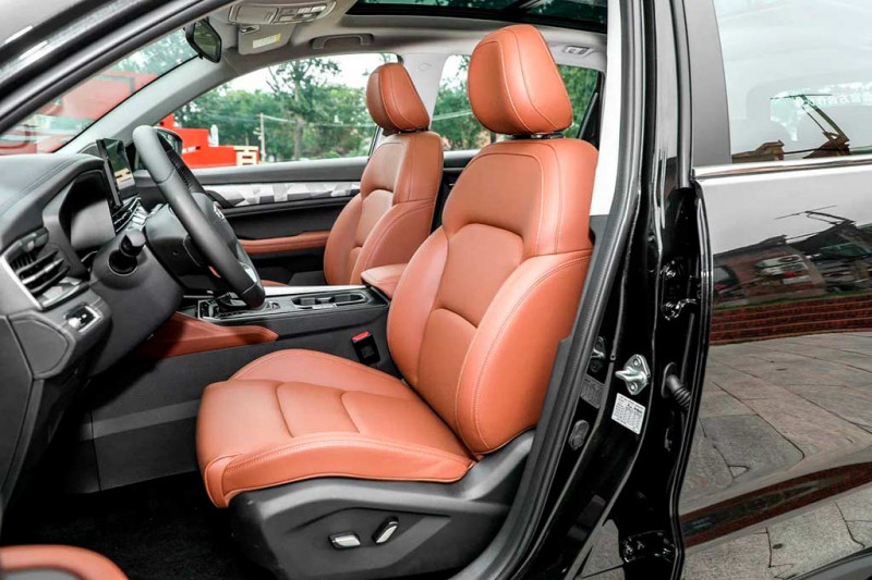 Geely Emgrand X7 Pro: рестайлинговый вариант кроссовера-долгожителя