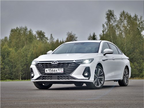 Chery Arrizo 8 лучшая альтернатива Toyota Camry? Стильный салон и 186-сильный мотор с хорошей динамикой. Как себя покажет седан стоимостью 3 509 900 рублей?