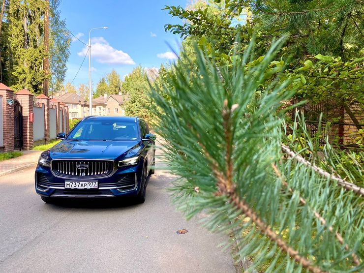 Для царских утех: тест-драйв нового Geely Monjaro Exclusive