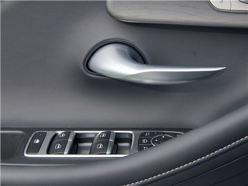 Chery Arrizo 8 лучшая альтернатива Toyota Camry? Стильный салон и 186-сильный мотор с хорошей динамикой. Как себя покажет седан стоимостью 3 509 900 рублей?