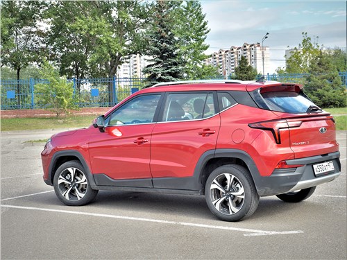 Москвич 3: комфортный салон, спортивный режим и цена в 2 220 000 рублей. Лучший отечественный кроссовер? Разберемся.