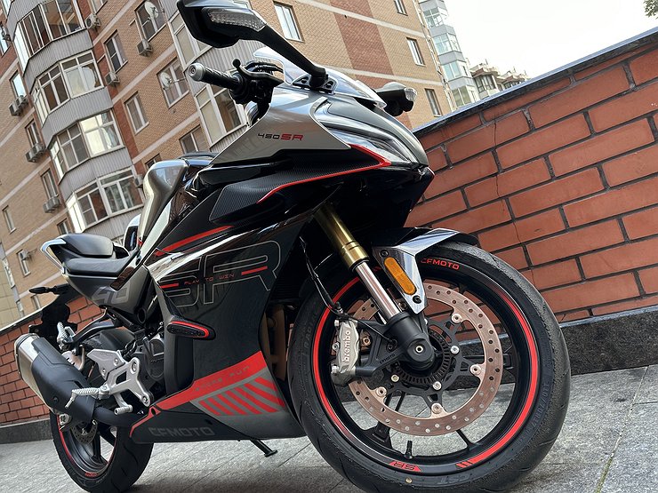 Клинок императора: тест-райд спортбайка CFMoto 450 SR