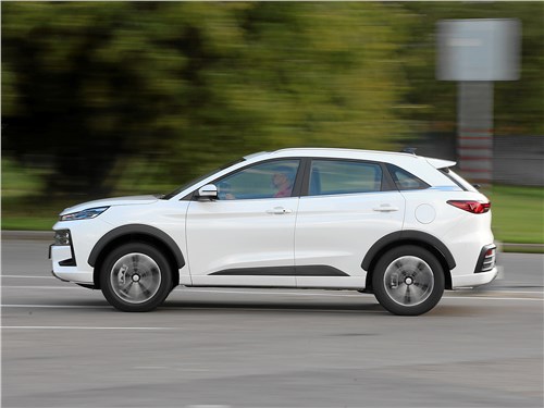 Тест-драйв JAC JS6 (поколение I) — Ресурсный тест JAC JS6: Универсальность с немецким акцентом