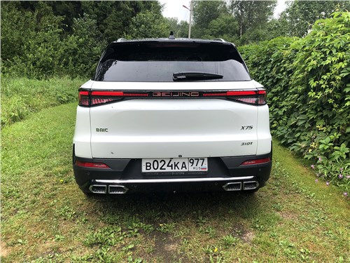 Тест-драйв BAIC X75: Китайский кроссовер на платформе Daimler &mdash; что привлекает, а что вызывает сомнения?