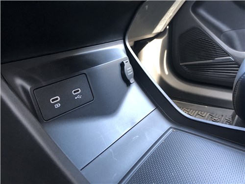 Тест-драйв Geely Atlas: 2,0-литровый мотор, "автомат" и полный привод. Чем полноприводный Atlas лучше переднеприводного?