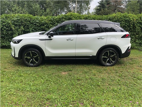 Тест-драйв BAIC X75: Китайский кроссовер на платформе Daimler &mdash; что привлекает, а что вызывает сомнения?