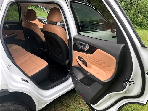 Тест-драйв BAIC X75: Китайский кроссовер на платформе Daimler &mdash; что привлекает, а что вызывает сомнения?