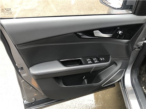Тест-драйв VGV U70 Pro: Китайский кроссовер с немецким дизайном. Чем интересен 7-местный кроссовер с автоматом и передним приводом?