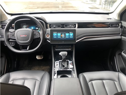 Тест-драйв VGV U70 Pro: Китайский кроссовер с немецким дизайном. Чем интересен 7-местный кроссовер с автоматом и передним приводом?