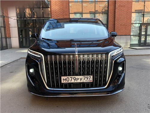 Тест-драйв Hongqi HQ9 (поколение I) — Бизнес-шаттл с премиальным акцентом