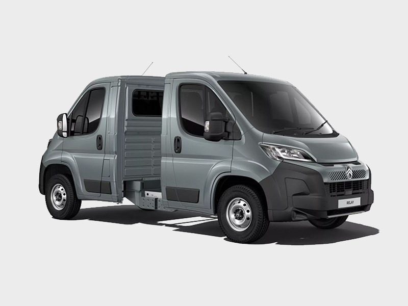 Stellantis показал «двухголовый» Ducato. Для чего он нужен? 1 Stellantis показал «двухголовый» Ducato. Для чего он нужен?