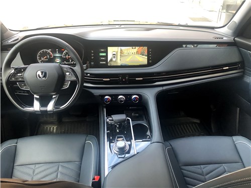 228-сильный мотор, 8-ступенчатый "автомат" и полный привод. Чем еще удивил рестайлинговый Changan CS95?