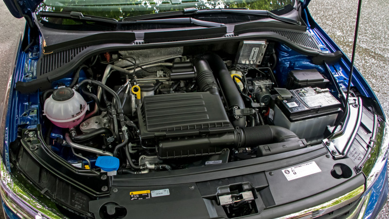 Устраиваем блиц новому лифтбеку Volkswagen Polo